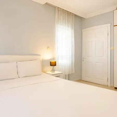 Lovely House With Astonishing View In Gumusluk Apartment Gumusluk